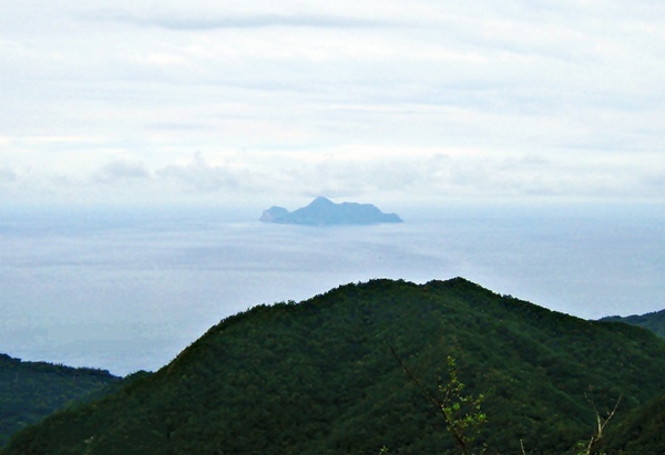 遠眺龜山島