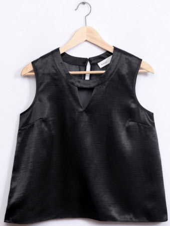 KODZ 東京著衣x凱渥新品牌 - MIT鏤空領緞面背心（黑色）NT$ 680