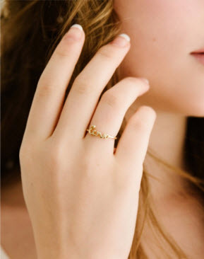 PAZZO生活好感衣著 - 韓國字語LOVE造型戒指（金色）NT$ 290