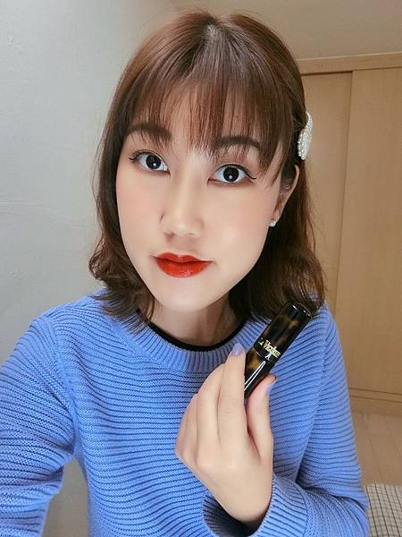 (拜託了女神) LA VIGUEUR活力香脂朝氣護唇膏開箱~