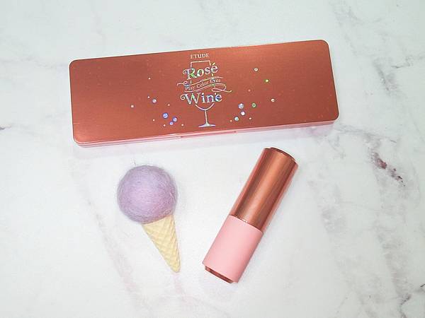 Etude House玫瑰香檳眼彩盤,來畫一個甜心約會妝吧~~