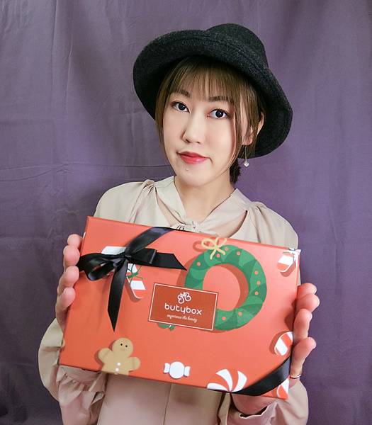 BUTYBOX 12月美妝盒,來開箱充滿濃濃聖誕節的美妝禮盒吧~