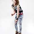 gallery_2ne1_ds_followme_01.jpg