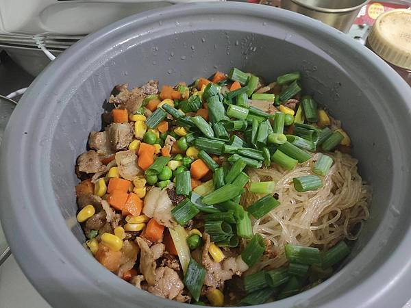 電子鍋做出 簡易冬粉煲