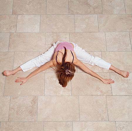 Seated-Straddle-yoga10