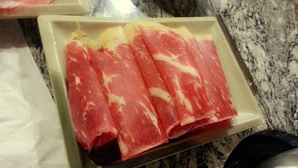 花蓮牛番茄火鍋  倚畔美崙溪旁的景觀餐廳