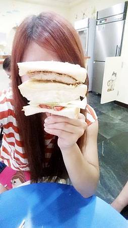 板橋隱藏版美食早餐兩個蛋早餐-蛋蛋打嗝三明治+冰紅茶豆漿 板橋隱藏版美食早餐兩個蛋早餐-蛋蛋打嗝三明治+冰紅茶豆漿