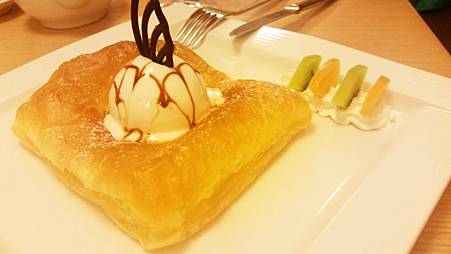 Room For Dessert法式焦糖蘋果派/覆盆子藍莓千層派/台北東區下午茶甜點推薦