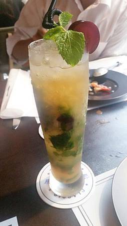 台北東區。The Lobster Bar 龍蝦料理餐廳//推薦好吃招牌龍蝦三明治堡超好吃●青菜呷呷。食尚小咪 台北東區。The Lobster Bar 龍蝦料理餐廳//推薦好吃招牌龍蝦三明治堡超好吃●青菜呷呷。食尚小咪