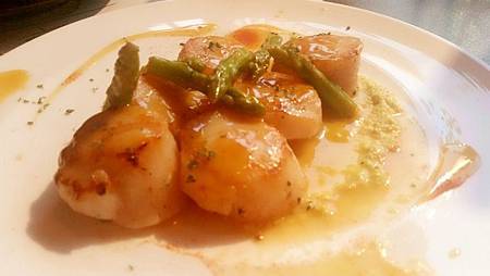 台北東區。The Lobster Bar 龍蝦料理餐廳//推薦好吃招牌龍蝦三明治堡超好吃●青菜呷呷。食尚小咪 台北東區。The Lobster Bar 龍蝦料理餐廳//推薦好吃招牌龍蝦三明治堡超好吃●青菜呷呷。食尚小咪