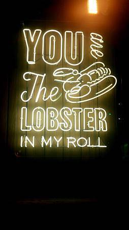 台北東區。The Lobster Bar 龍蝦料理餐廳//推薦好吃招牌龍蝦三明治堡超好吃●青菜呷呷。食尚小咪