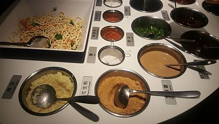 台北市信義區。海底撈麻辣火鍋 台灣一號店(ATT4Fun6F) 台北市信義區。海底撈麻辣火鍋 台灣一號店(ATT4Fun6F)