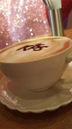 台北東區。忠孝復興站 【查理布朗 C.C. KISS COFFEE & CAKE 好吃下午茶】好吃特製雪糕 甜點午茶控必來