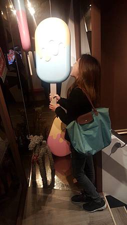 台北東區。忠孝復興站 【查理布朗 C.C. KISS COFFEE & CAKE 好吃下午茶】好吃特製雪糕 甜點午茶控必來