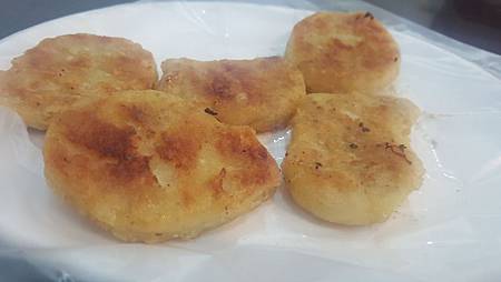 板橋比好吃還好吃的早餐店推薦!麥哥看漢堡店-黑胡椒鐵板麵無敵招牌超好吃!!