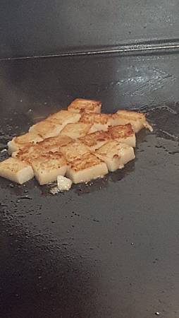 板橋比好吃還好吃的早餐店推薦!麥哥看漢堡店-黑胡椒鐵板麵無敵招牌超好吃!!