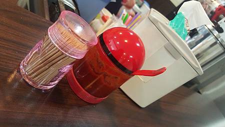 板橋比好吃還好吃的早餐店推薦!麥哥看漢堡店-黑胡椒鐵板麵無敵招牌超好吃!!