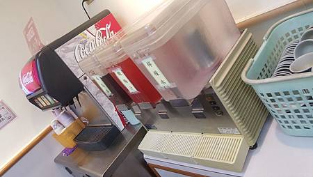 台北士林劍潭。富樂台式涮涮鍋(士林承德店)大排長龍cp值高正宗白甘蔗熬湯創始店涮涮鍋小火鍋 推薦士林好吃涮涮鍋