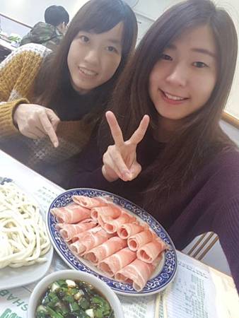 台北士林劍潭。富樂台式涮涮鍋(士林承德店)大排長龍cp值高正宗白甘蔗熬湯創始店涮涮鍋小火鍋 推薦士林好吃涮涮鍋