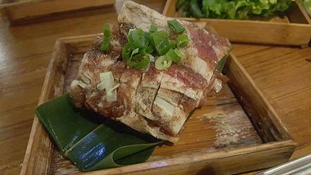 推薦台北東區好吃燒肉。滋滋咕嚕 쩝쩝꿀꺽 韓式烤肉專門店 納豆開的店韓式烤肉餐廳