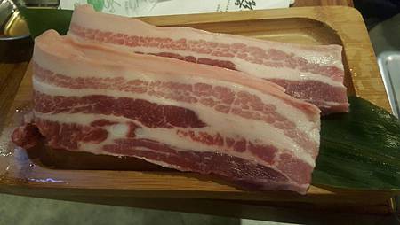 推薦台北東區好吃燒肉。滋滋咕嚕 쩝쩝꿀꺽 韓式烤肉專門店 納豆開的店韓式烤肉餐廳