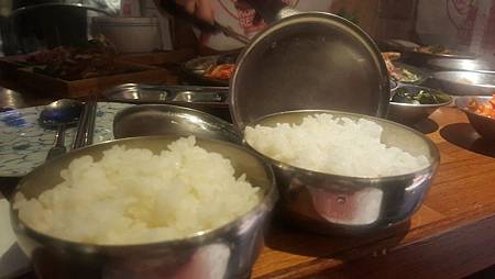 推薦台北東區好吃燒肉。滋滋咕嚕 쩝쩝꿀꺽 韓式烤肉專門店 納豆開的店韓式烤肉餐廳