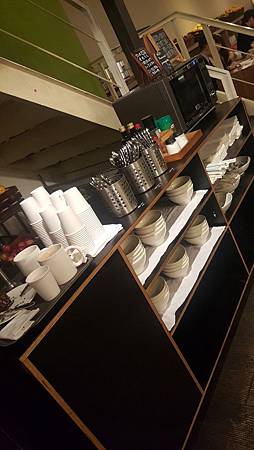 台北內湖美食推薦。覺旅咖啡 Journey Kaffe / 好吃義大利麵好吃熱壓磚餅高好吃香蕉蛋糕