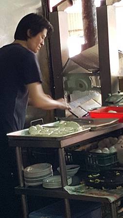 新北市板橋江子翠。豆莊豆漿早餐店 人氣排隊早餐香酥雙蛋蛋餅美味 傳統飯糰人間美食 新北市板橋江子翠。豆莊豆漿早餐店 人氣排隊早餐香酥雙蛋蛋餅美味 傳統飯糰人間美食