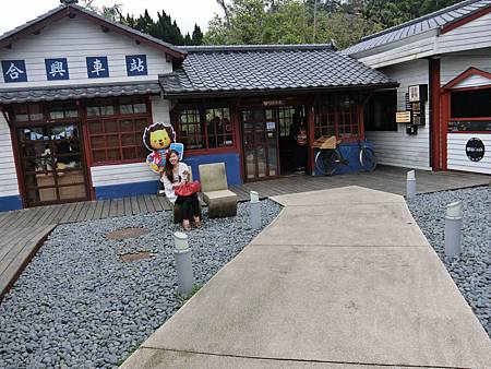 新竹一日遊推薦行程●新竹內灣老街+合興車站 愛情車站+bigcity+新竹城隍廟鴨肉李鴨肉飯