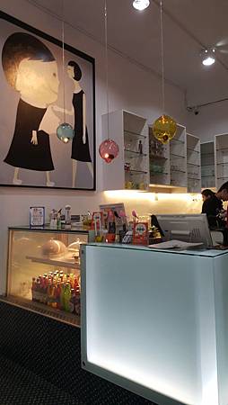 台北東區。黑鳥先生mr. black bird/下午茶棉花糖咖啡廳好好吃的麻吉鬆餅+超CUTE的棉花糖咖啡 台北東區。黑鳥先生mr. black bird/下午茶棉花糖咖啡廳好好吃的麻吉鬆餅+超CUTE的棉花糖咖啡