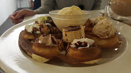 台北東區。黑鳥先生mr. black bird/下午茶棉花糖咖啡廳好好吃的麻吉鬆餅+超CUTE的棉花糖咖啡 台北東區。黑鳥先生mr. black bird/下午茶棉花糖咖啡廳好好吃的麻吉鬆餅+超CUTE的棉花糖咖啡