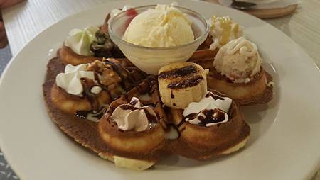 台北東區。黑鳥先生mr. black bird/下午茶棉花糖咖啡廳好好吃的麻吉鬆餅+超CUTE的棉花糖咖啡 台北東區。黑鳥先生mr. black bird/下午茶棉花糖咖啡廳好好吃的麻吉鬆餅+超CUTE的棉花糖咖啡