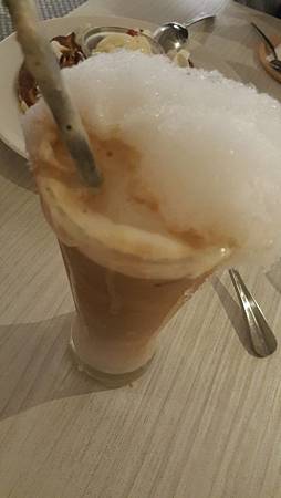 台北東區。黑鳥先生mr. black bird/下午茶棉花糖咖啡廳好好吃的麻吉鬆餅+超CUTE的棉花糖咖啡 台北東區。黑鳥先生mr. black bird/下午茶棉花糖咖啡廳好好吃的麻吉鬆餅+超CUTE的棉花糖咖啡