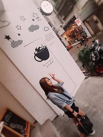 台北東區。黑鳥先生mr. black bird/下午茶棉花糖咖啡廳好好吃的麻吉鬆餅+超CUTE的棉花糖咖啡 台北東區。黑鳥先生mr. black bird/下午茶棉花糖咖啡廳好好吃的麻吉鬆餅+超CUTE的棉花糖咖啡