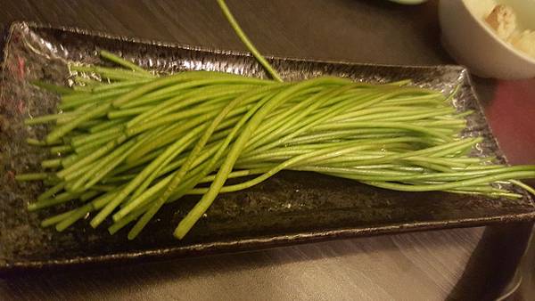 推薦板橋好吃麻辣火鍋【這一鍋皇室秘藏鍋物鴛鴦麻辣火鍋】這一鍋好吃嗎這一鍋鴨血好好吃