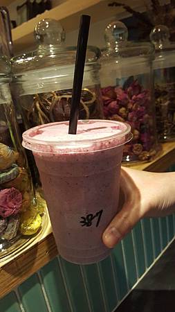 台北東區。花甜果室 /推薦台北東區超人氣排隊好喝現打果汁 特別的調果汁 喝起來非常愉悅順口清爽 台北東區。花甜果室 /推薦台北東區超人氣排隊好喝現打果汁 特別的調果汁 喝起來非常愉悅順口清爽