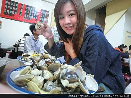 內壢超大份量蛤蜊海鮮麵。好滋味海鮮麵館 極度誇張海鮮湯，號稱蛤蜊界的101 CP值超高 據說八十顆蛤蜊海鮮拉麵  好滋味麵館  好滋味麵館