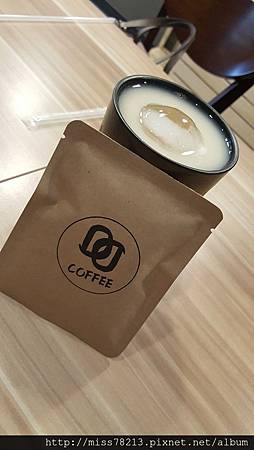 呆待咖啡 DD coffee｜萬華好喝下午茶咖啡店推薦 好喝爽口的黑咖啡 黑糖拿鐵回甘甜~濃郁的咖啡味~這才是真咖啡啊!!!