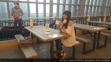 板橋大遠百ICE MONSTER快閃店9F威尼斯廣場推薦珍珠奶茶冰