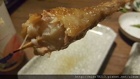 老八風居酒屋新埔店新北板橋新埔推薦好吃串燒 老八風居酒屋三店 干貝雞翅無敵好吃 帥哥主廚還有超正老闆娘 很棒的戶外野串燒區