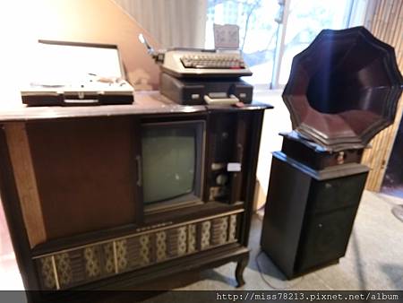 新竹輕旅行推薦必去八景點~IG人氣打卡 新竹一日遊二日遊行程規劃 豆腐岩飛龍肉圓新竹市眷村博物館不來會後悔!!! 新竹輕旅行推薦必去八景點~IG人氣打卡 新竹一日遊二日遊行程規劃 豆腐岩飛龍肉圓新竹市眷村博物館不來會後悔!!!