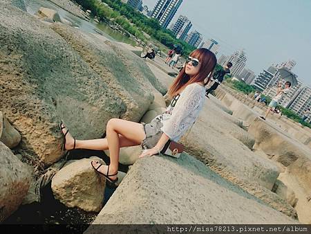 新竹輕旅行推薦必去八景點~IG人氣打卡 新竹一日遊二日遊行程規劃 豆腐岩飛龍肉圓新竹市眷村博物館不來會後悔!!! 新竹輕旅行推薦必去八景點~IG人氣打卡 新竹一日遊二日遊行程規劃 豆腐岩飛龍肉圓新竹市眷村博物館不來會後悔!!!