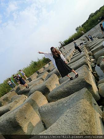 新竹輕旅行推薦必去八景點~IG人氣打卡 新竹一日遊二日遊行程規劃 豆腐岩飛龍肉圓新竹市眷村博物館不來會後悔!!!