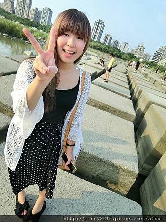 新竹輕旅行推薦必去八景點~IG人氣打卡 新竹一日遊二日遊行程規劃 豆腐岩飛龍肉圓新竹市眷村博物館不來會後悔!!!