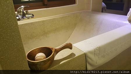 新竹輕旅行推薦必去八景點~IG人氣打卡 新竹一日遊二日遊行程規劃 入住新竹六星集Villa豆腐岩飛龍肉圓新竹市眷村博物館不來會後悔!!!