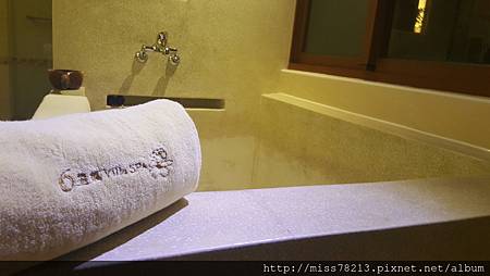 新竹輕旅行推薦必去八景點~IG人氣打卡 新竹一日遊二日遊行程規劃 入住新竹六星集Villa豆腐岩飛龍肉圓新竹市眷村博物館不來會後悔!!!