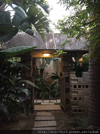 新竹輕旅行推薦必去八景點~IG人氣打卡 新竹一日遊二日遊行程規劃 入住新竹六星集Villa豆腐岩飛龍肉圓新竹市眷村博物館不來會後悔!!!