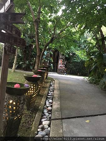 新竹輕旅行推薦必去八景點~IG人氣打卡 新竹一日遊二日遊行程規劃 入住新竹六星集Villa豆腐岩飛龍肉圓新竹市眷村博物館不來會後悔!!!