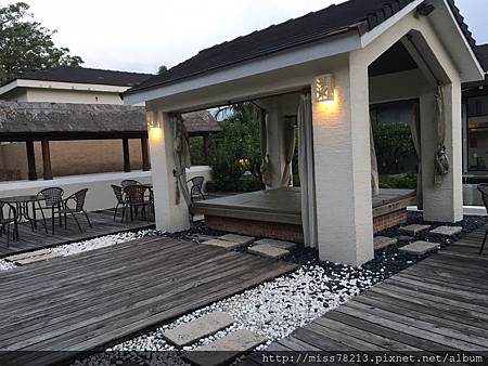 新竹輕旅行推薦必去八景點~IG人氣打卡 新竹一日遊二日遊行程規劃 入住新竹六星集Villa豆腐岩飛龍肉圓新竹市眷村博物館不來會後悔!!!