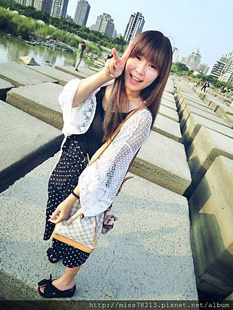 新竹輕旅行推薦必去八景點~IG人氣打卡 新竹一日遊二日遊行程規劃 入住新竹六星集Villa豆腐岩飛龍肉圓新竹市眷村博物館不來會後悔!!! 新竹輕旅行推薦必去八景點~IG人氣打卡 新竹一日遊二日遊行程規劃 入住新竹六星集Villa豆腐岩飛龍肉圓新竹市眷村博物館不來會後悔!!!